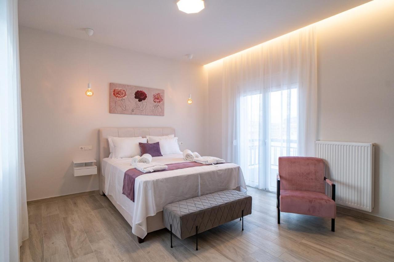 Lux Palace Trikala Bagian luar foto