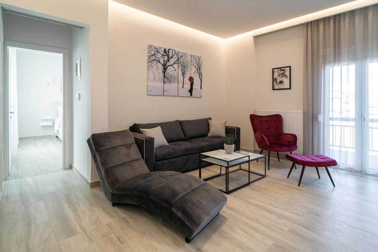 Lux Palace Trikala Bagian luar foto