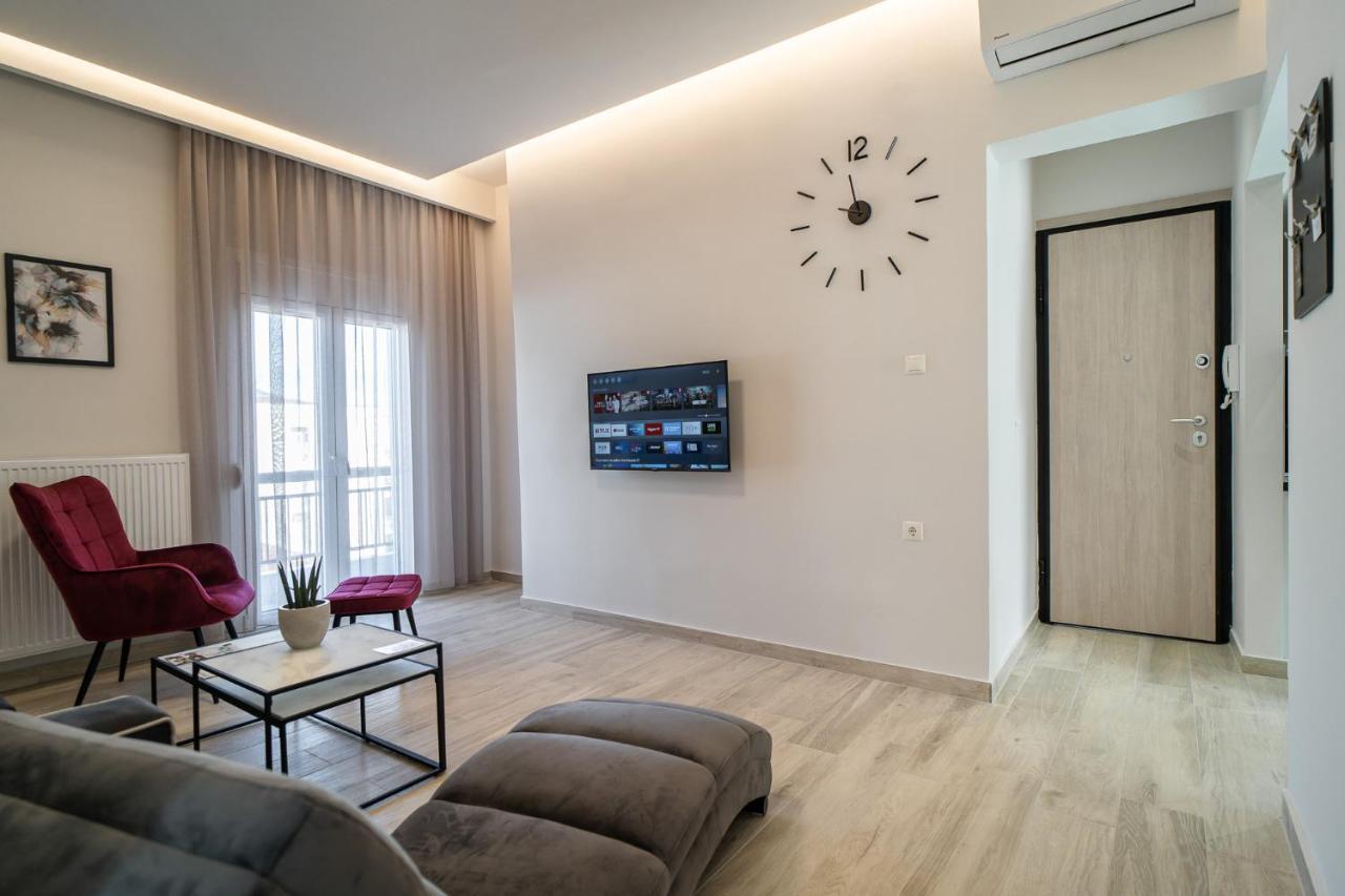 Lux Palace Trikala Bagian luar foto