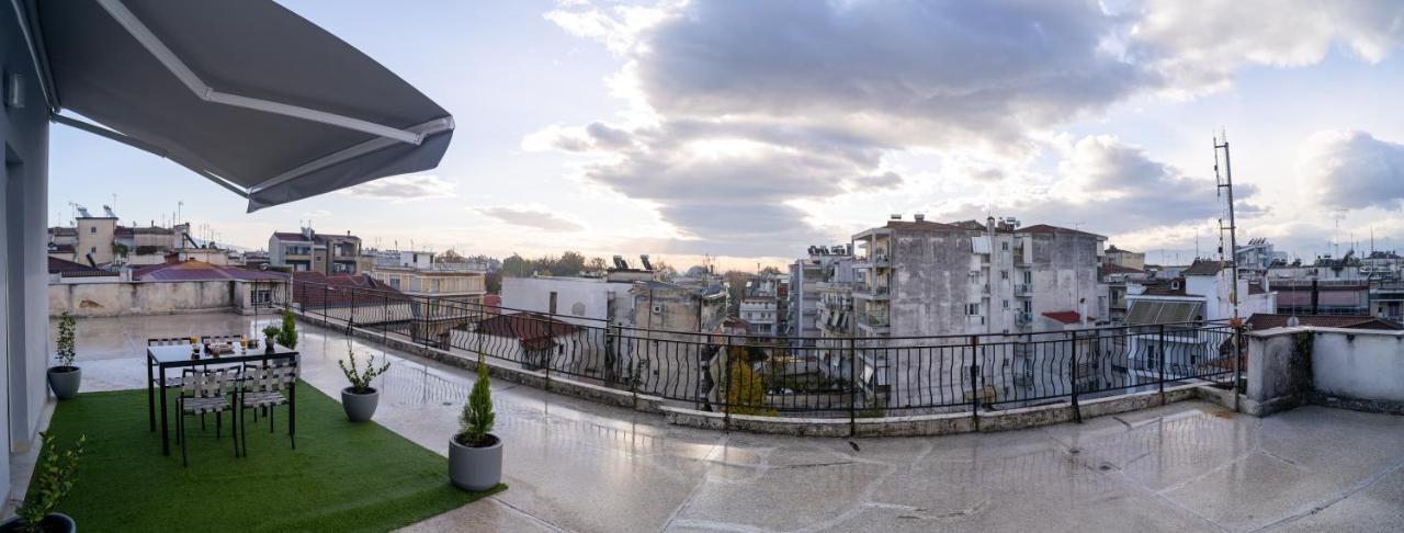 Lux Palace Trikala Bagian luar foto